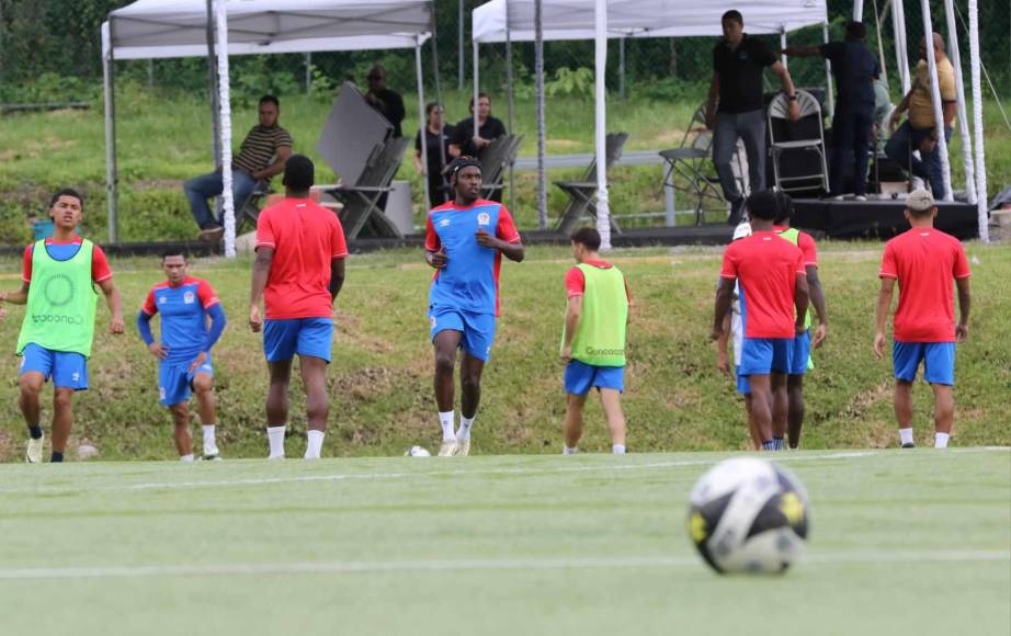 Así fue el regreso de Alberth Elis a entrenamientos del Olimpia