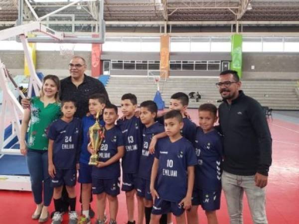 Los chicos de la escuela Emiliani se mostraron muy contentos con la precea. Foto: Cortesía.