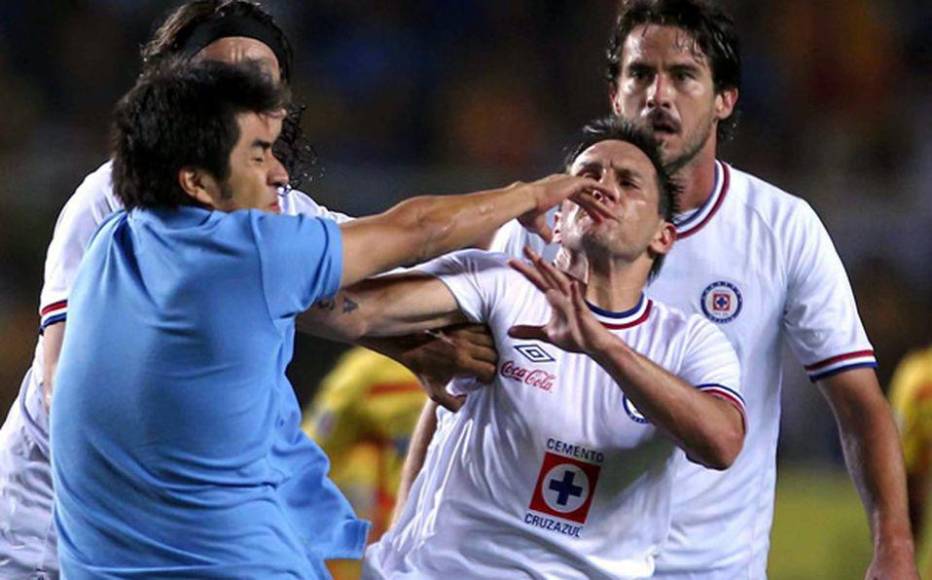 Las trágicas batallas campales entre barras y sanciones en la Liga MX