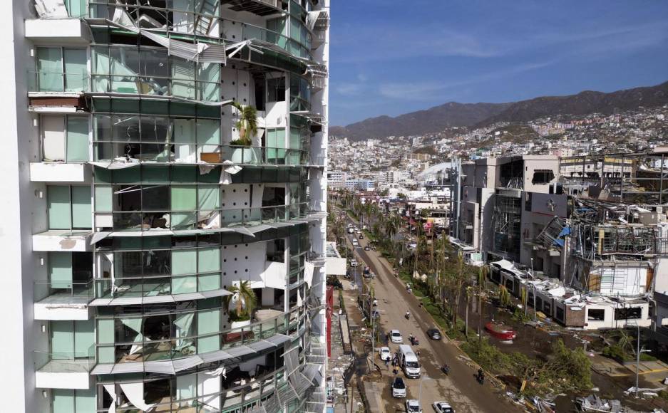 Desolación y caos: Acapulco tras el paso destructivo de Otis