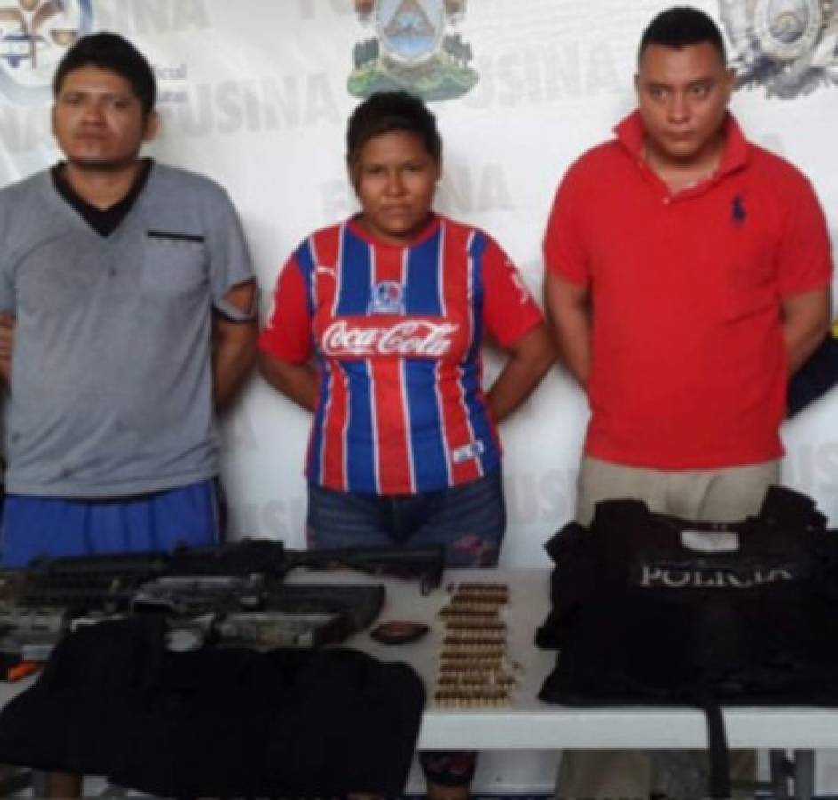 Honduras: Caen extorsionadores con chalecos y placa de la Policía en la zona sur 