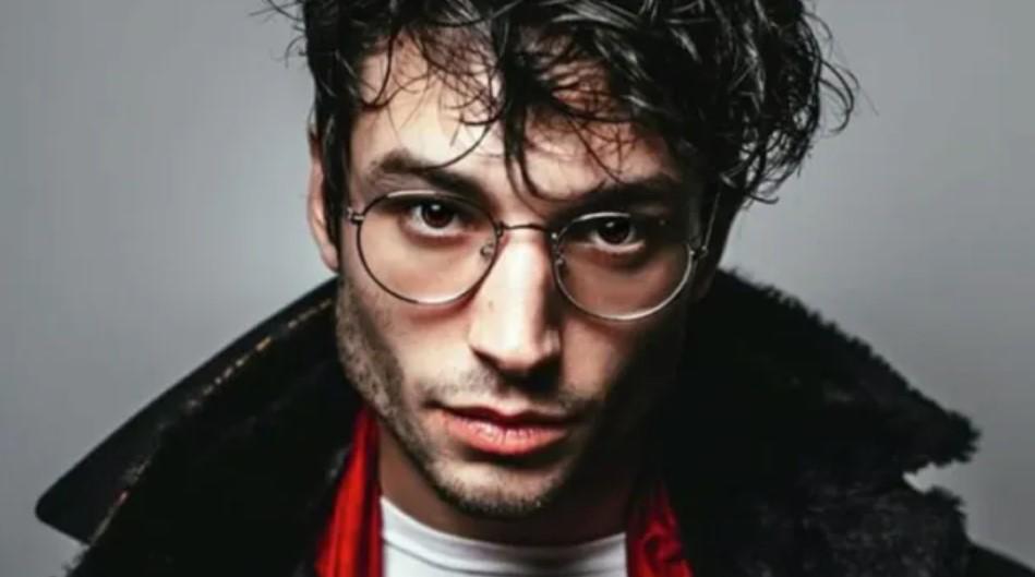 Las curiosidades de Ezra Miller, el actor que da vida a Flash