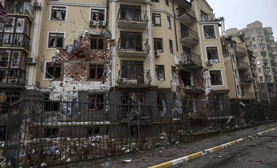 Las devastadoras imágenes de los bombardeos en Kiev