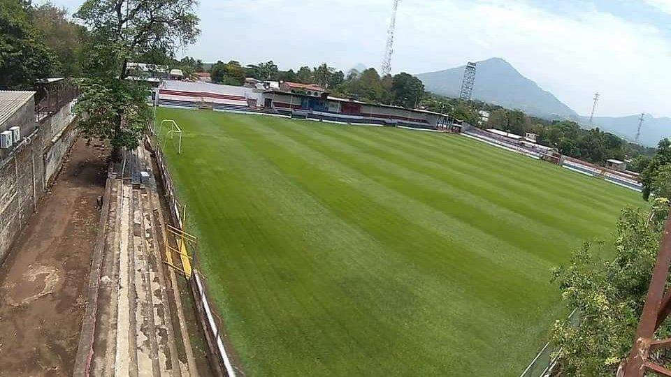 ¿Qué equipos de Centroamérica tienen sus propios estadios?