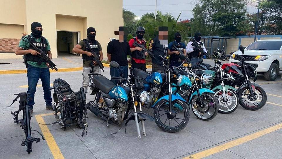 Hombre se disponía a vender motocicleta robada en redes sociales