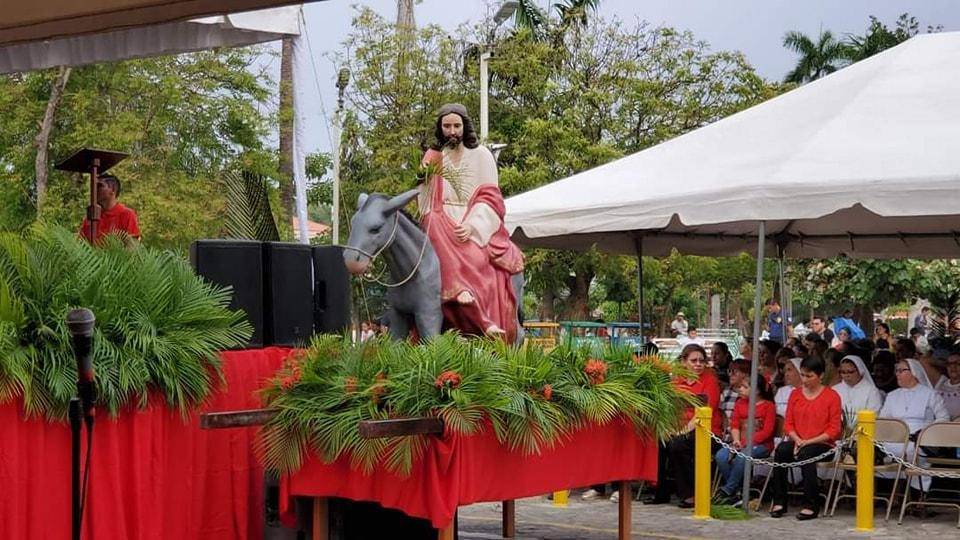 Así se vive el Domingo de Ramos en diferentes partes de Honduras