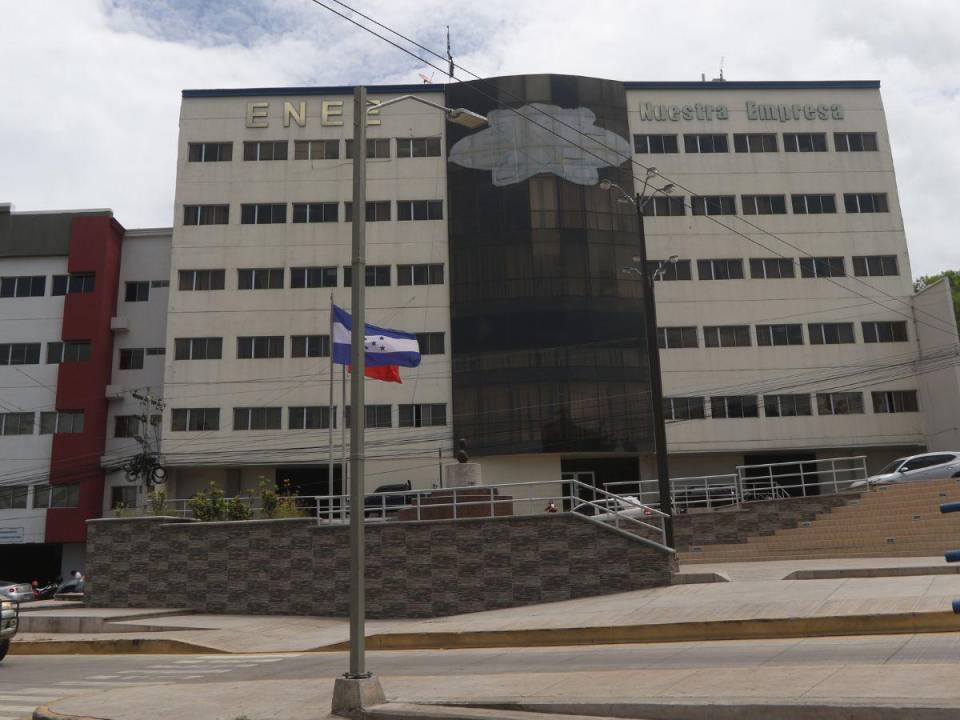 Fachada del edificio de la ENEE en Tegucigalpa.