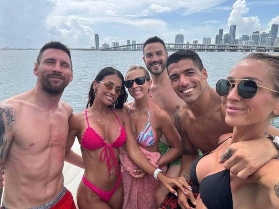 Lionel Messi y Antonela Rocuzzo disfrutan de sus vacaciones en las playas de Miami junto a sus amistades. Un hondureño es protagonista.