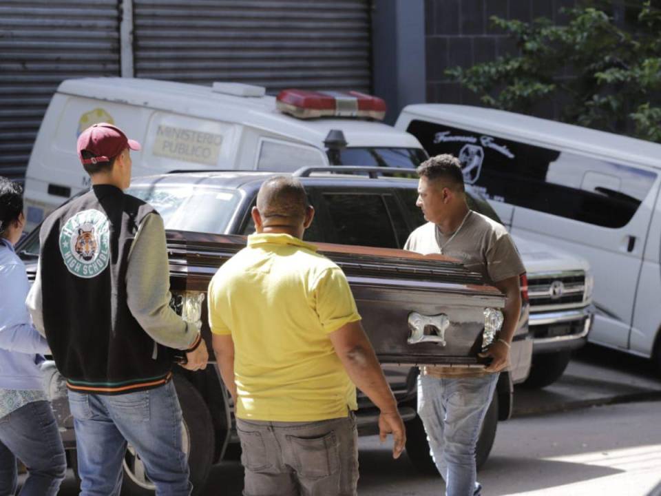 Los cuerpos de las víctimas ya fueron entregados a sus familiares en la morgue capitalina.