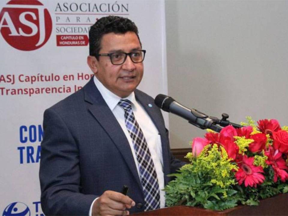 Carlos Hernández director ejecutivo de la Asociación para una Sociedad más Justa (ASJ) conversó con la Unidad Investigativa de EL HERALDO Plus