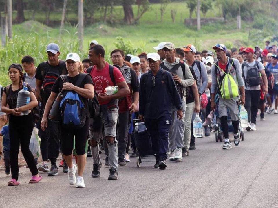 Cada día decenas de hondureños abandonan el país rumbo en busca de mejores oportunidades.