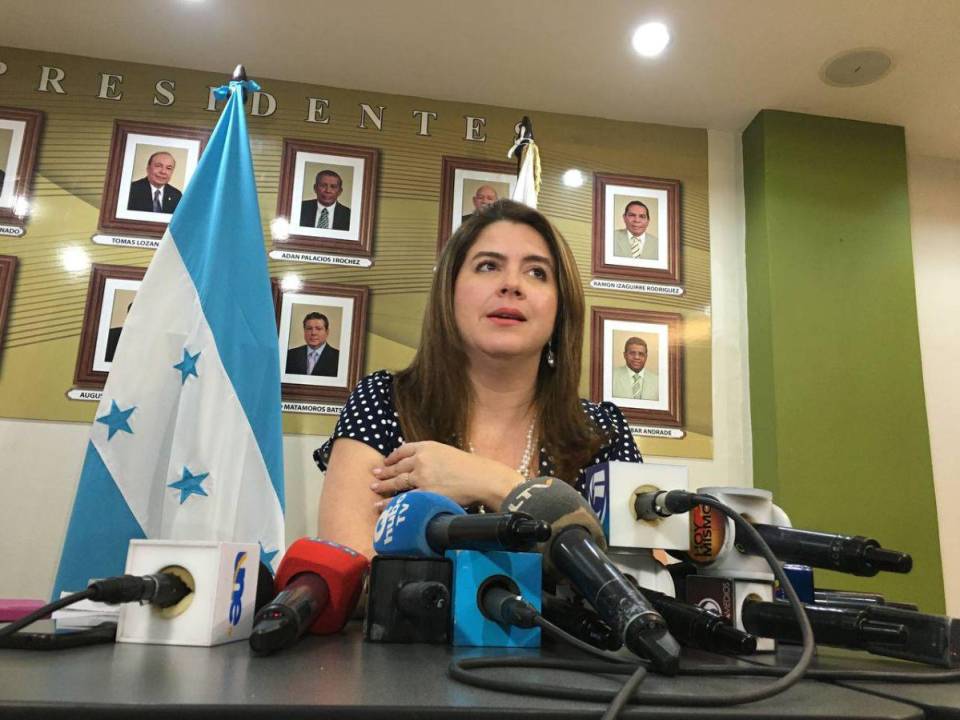 El diputado nacionalista Ramón Carranza expresó su solidaridad hacia la presidenta del CNE.