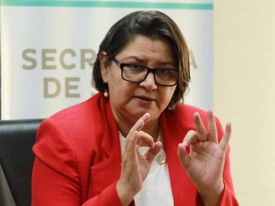 Carla Paredes, secretaria de Salud.