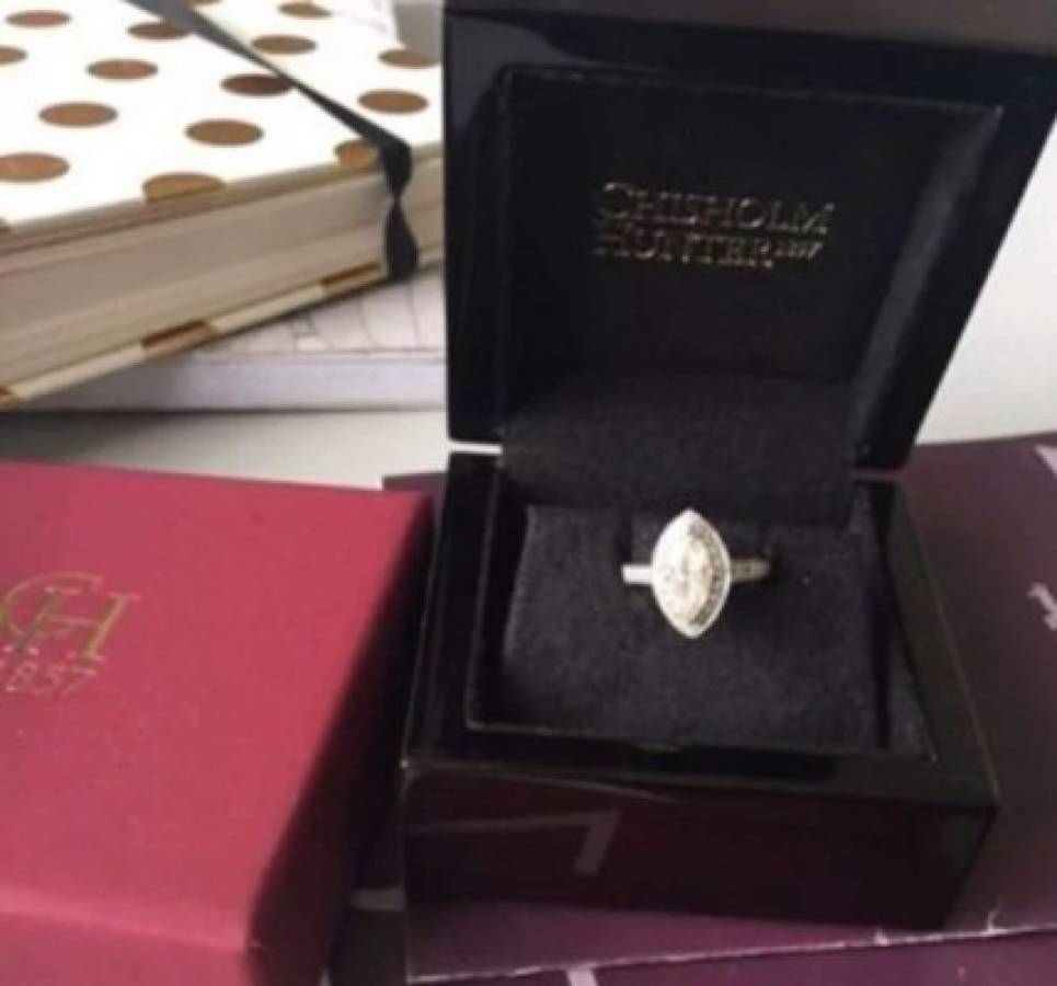 Descubrió perturbador secreto de su novio y vendió su anillo de compromiso en eBay