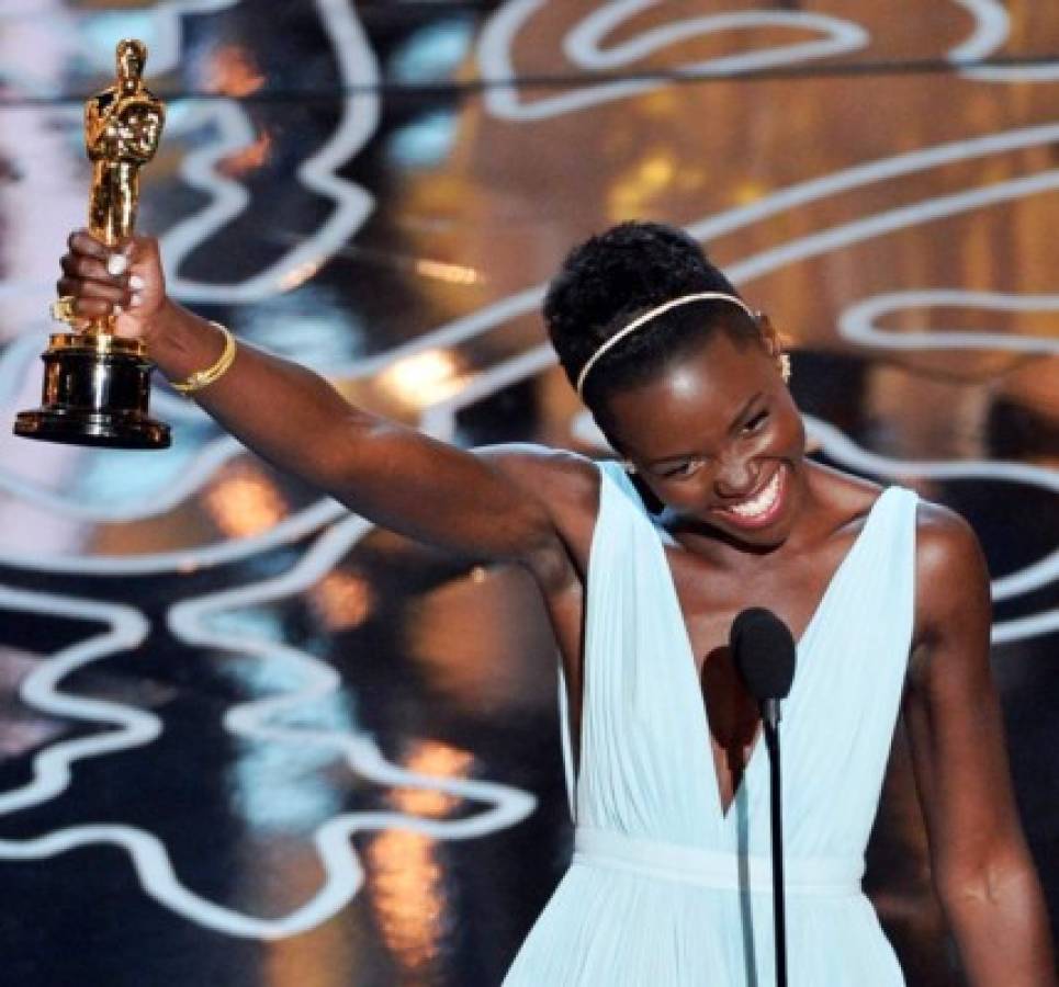 Lupita Nyong'o, mejor actriz de reparto por '12 años de esclavitud'