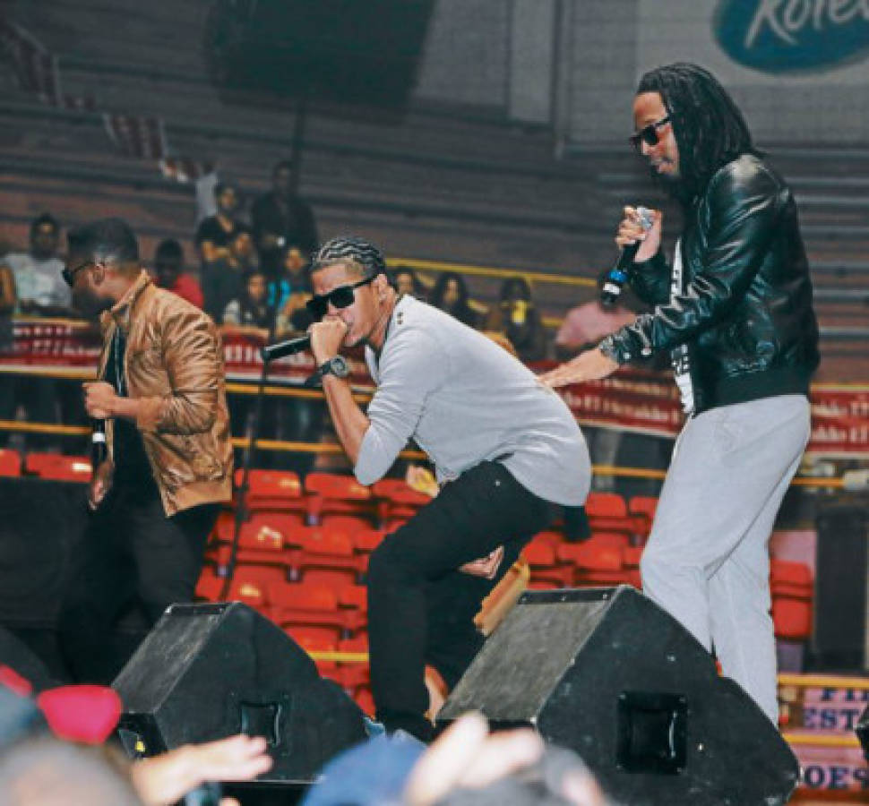 Explosiva fiesta urbana con Arcangel