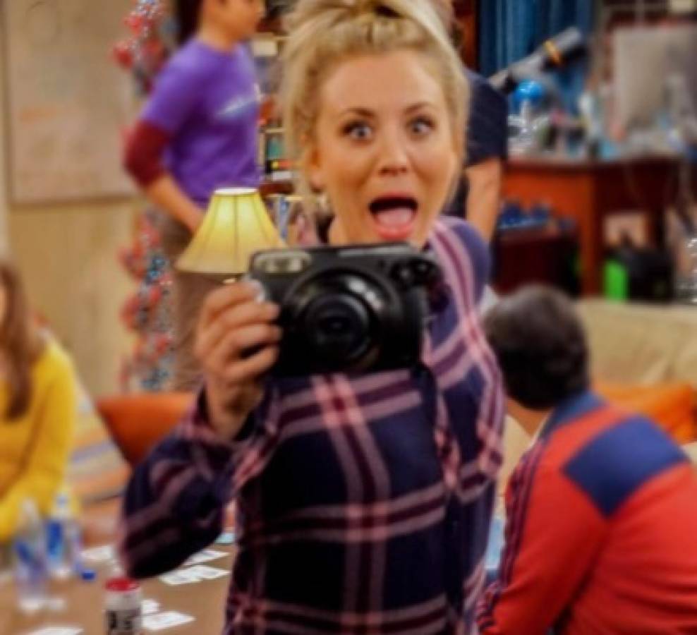 Filtran foto íntima de Penny, actriz de la serie 'The Big Bang Theory'