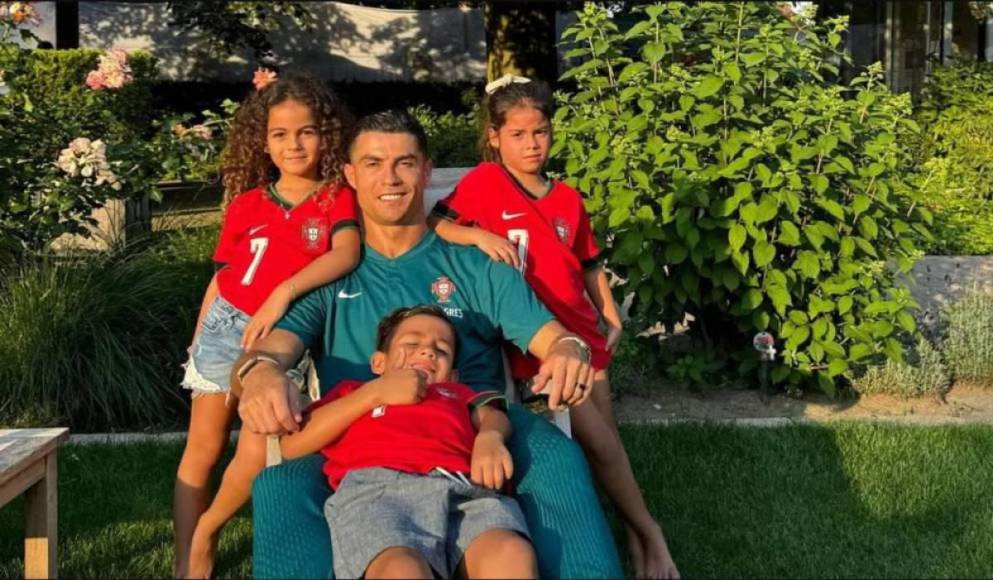 Cristiano Ronaldo y Georgina Rodríguez y su lujosa mansión que se mandaron a construir