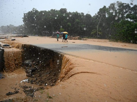 Alerta roja en toda Honduras por impacto de la tormenta Eta  