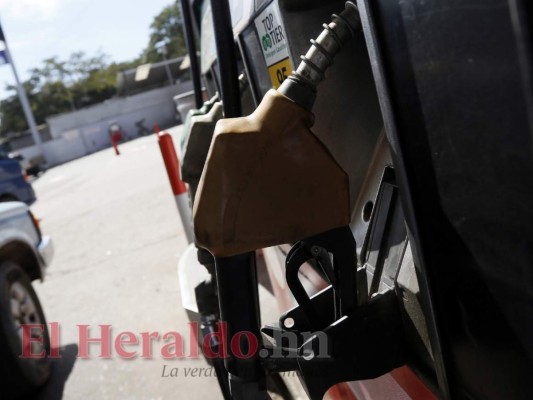 Carburantes bajarán más de un lempira a partir de este lunes