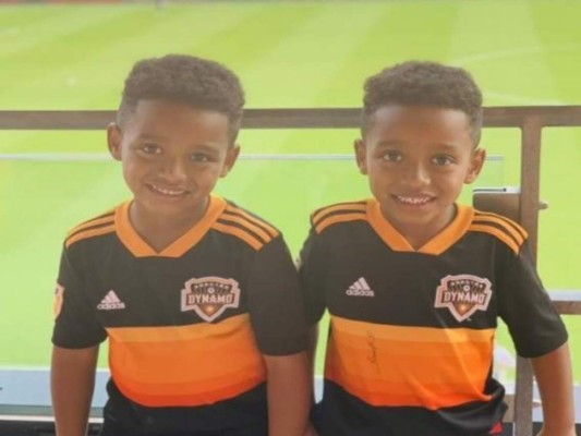 Boniek García comparte el destacado debut de sus pequeños hijos en el fútbol