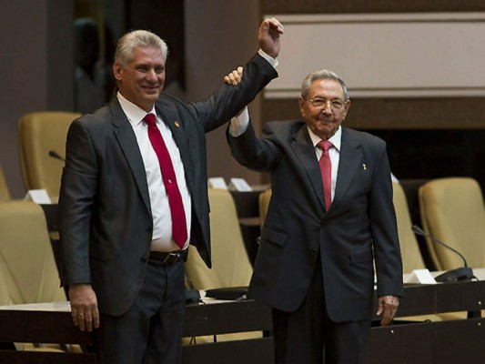 Miguel Díaz-Canel promete continuidad a revolución de los Castro en Cuba