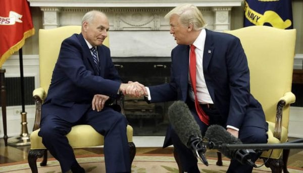 Juramentan nuevo jefe de gabinete de Trump John Kelly