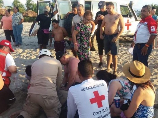 Joven muere ahogado en las playas de Tela, Atlántida