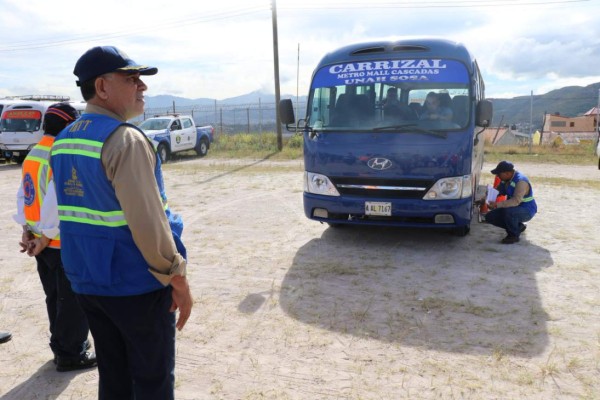 Inicia la revisión del transporte previo al Feriado Morazánico