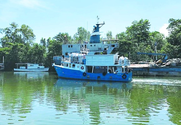 Dos muertos en naufragio de barco en La Mosquitia